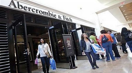Customers leave an Abercrombie & Fitch store at South Park mall in Charlotte, North Carolina November 25, 2011. REUTERS/Chris Keane