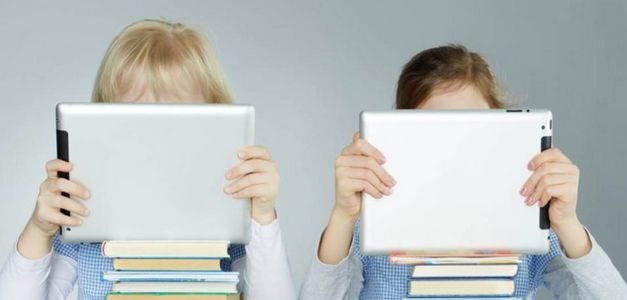 ¿Dónde se informan los profesionales de marketing?