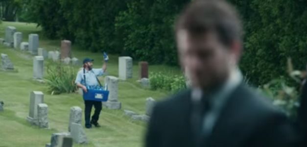Bud Light demuestra lo que sería tener un vendedor de cervezas a tu servicio