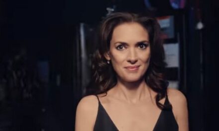 Winona Ryder en el nuevo y polémico spot de L'Oréal Elvive