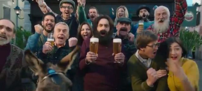 Cerveza y paciencia protagonizan este simpático spot de Amstel