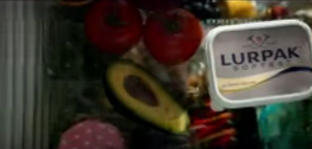 El placer de hacer las cosas sencillas de la cocina en este original spot