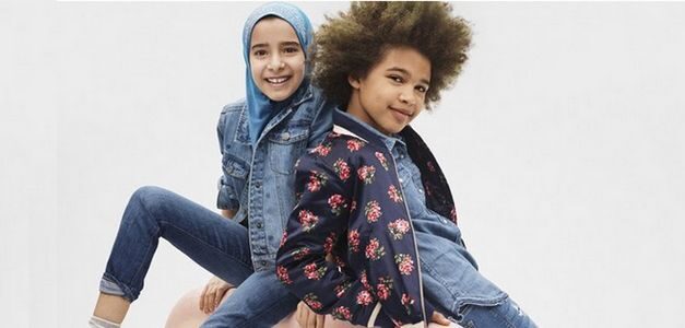 GAP recibe aplausos por su nueva campaña que pone en escena el hijab