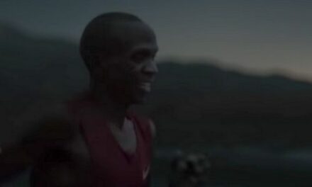 Nike rinde homenaje a Eliud Kipchoge, el atleta que ha roto todos los récords de la maratón