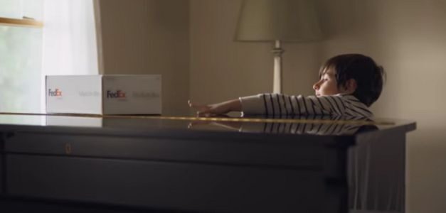 En su nueva campaña, FedEx llama la atención sobre la parte más emocional de los envíos