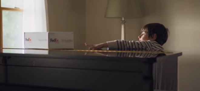 En su nueva campaña, FedEx llama la atención sobre la parte más emocional de los envíos