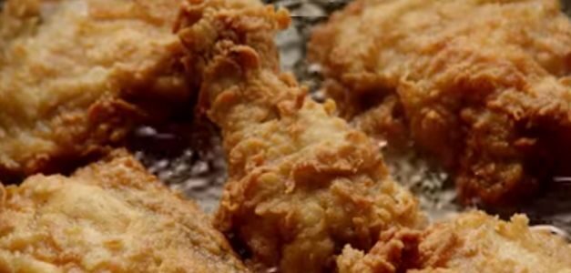 KFC celebra el Día del Mindfulness escuchando el "chup chup" del pollo al freírse