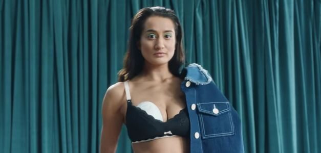 "Como una vaca": estas madres muestran una parte de la realidad sobre la maternidad