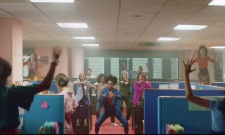 P&G alza su voz por la reivindicación salarial femenina en este musical spot