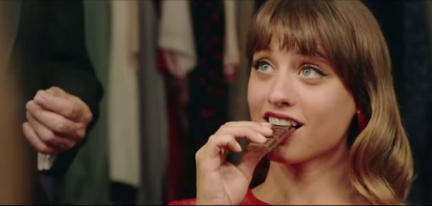 El primer chocolate con leche 45% cacao llega con el impulso de Michelle Jenner y José Coronado