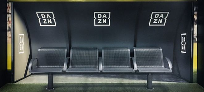 DAZN transforma el metro de Milán en un espectacular estadio de fútbol