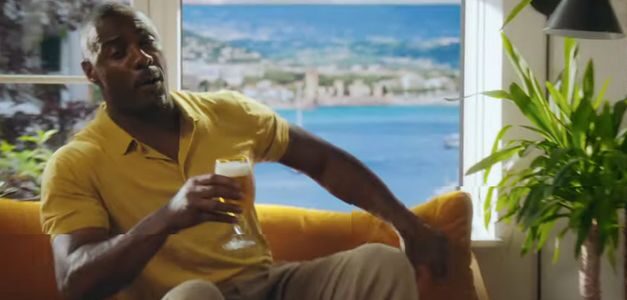 El "modo vacaciones" de Stella Artois se activa en su nuevo spot