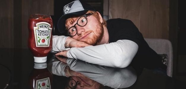 Heinz está de aniversario y lo celebra con una botella de ketchup "tatuada" como Ed Sheeran