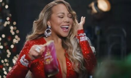 Mariah Carey da un simpático giro patatero al clásico "All I Want for Christmas" en este spot