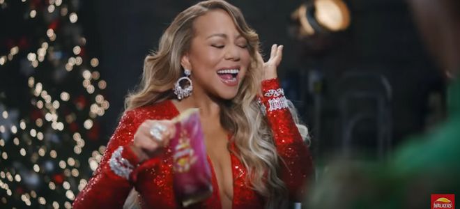 Mariah Carey da un simpático giro patatero al clásico "All I Want for Christmas" en este spot