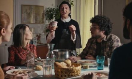 Tiempo BBDO ayuda a la abuela de Litoral a descubrir una nueva especie, los "Naturívoros"