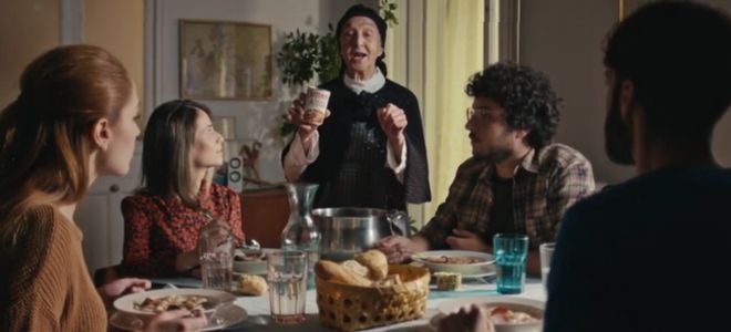 Tiempo BBDO ayuda a la abuela de Litoral a descubrir una nueva especie, los "Naturívoros"