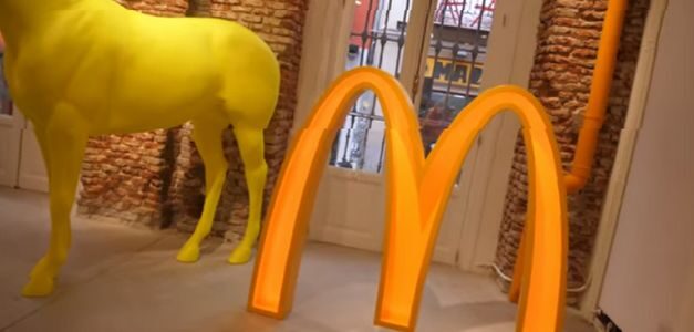 Arte y sostenibilidad de la mano en esta exposición presentada por McDonald's