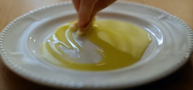 Carbonell presenta su última campaña para subrayar la emotividad alrededor de la cocina