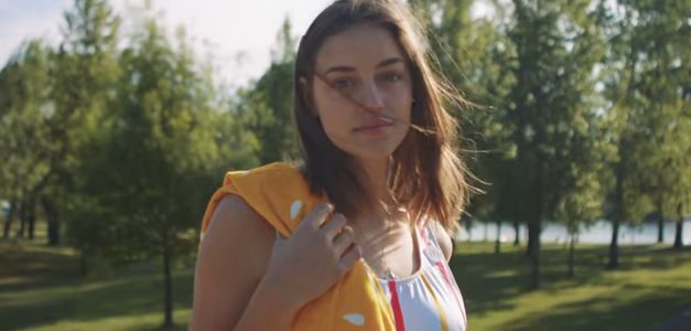 De pajitas de plástico a bañadores exclusivos, es la propuesta de McDonald's