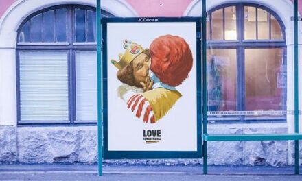 Burger King celebra el amor y le da un beso a McDonald's