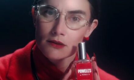 Se hace realidad el primer perfume para bibliófilos gracias a Powell's