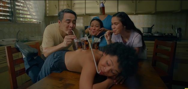 Este estrafalario spot filipino rompe esquemas para dar en la mente de la Generación Z