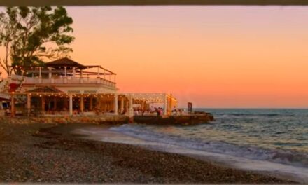 "Atardeceres Larios", la campaña para posicionar a la ginebra mediterránea en el Mediterráneo