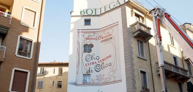 Esta Navidad Bottega Veneta regala publicidad gratuita a otras marcas italianas