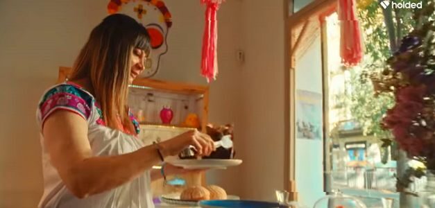 “¿Cuál es tu sueño?”, reza el primer spot de Holded para inspirar a los emprendedores