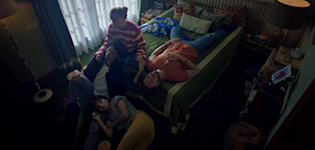 #MuyMuyNuestro, el spot navideño de Pacharán Zoco que solo se entiende en España