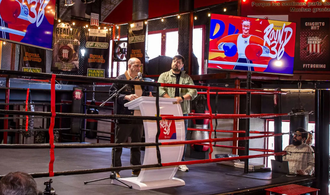 "Las peleas de la publicidad": El Desachate 2025 se lanza en el ring de boxeo bajo el concepto de lucha diaria del sector