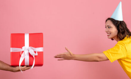 El auge del regifting en España: seis de cada diez ciudadanos devuelven o revenden sus regalos tras las fiestas