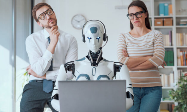 La dependencia de la inteligencia artificial debilita el pensamiento crítico y el criterio en entornos corporativos